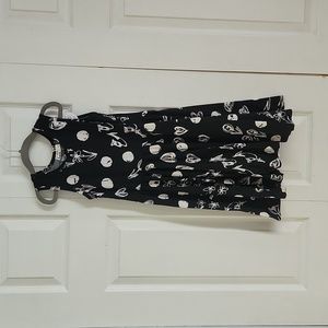 NWT Dot Dot Smile Black woth White Flower